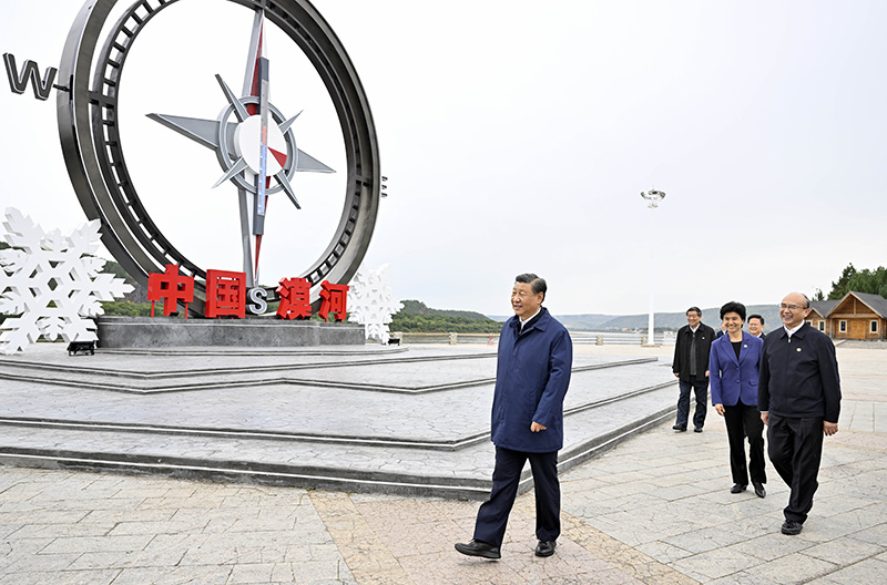 9月6日至8日，中共中央總書記、國家主席、中央軍委主席習(xí)近平在黑龍江考察。這是6日下午，習(xí)近平在大興安嶺地區(qū)漠河市北極村考察。